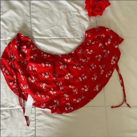 Revolve flynn Skye floral off the shoulder crop top - Picture 5 of 7